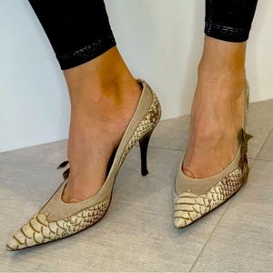 Aldo fax snake and canvas Italian made with wood look heel. size 37